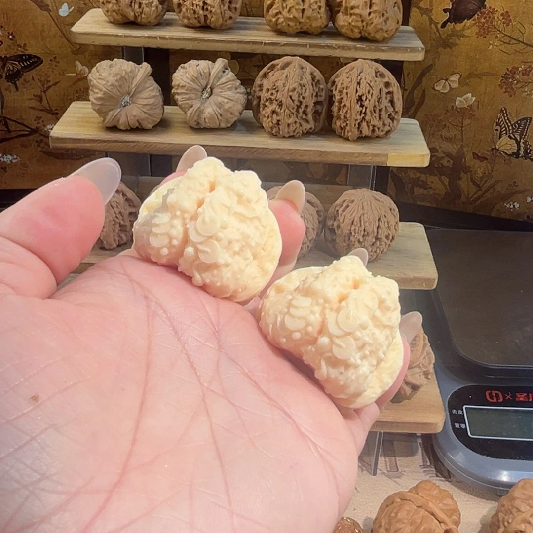 把件文玩核桃橡牙果