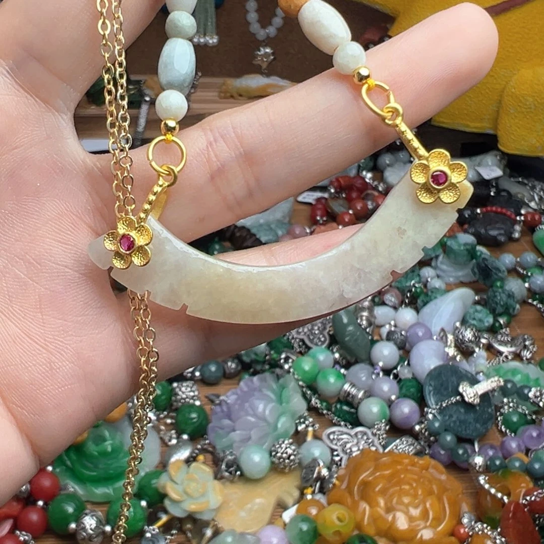 翡翠未镶嵌颈饰吊坠