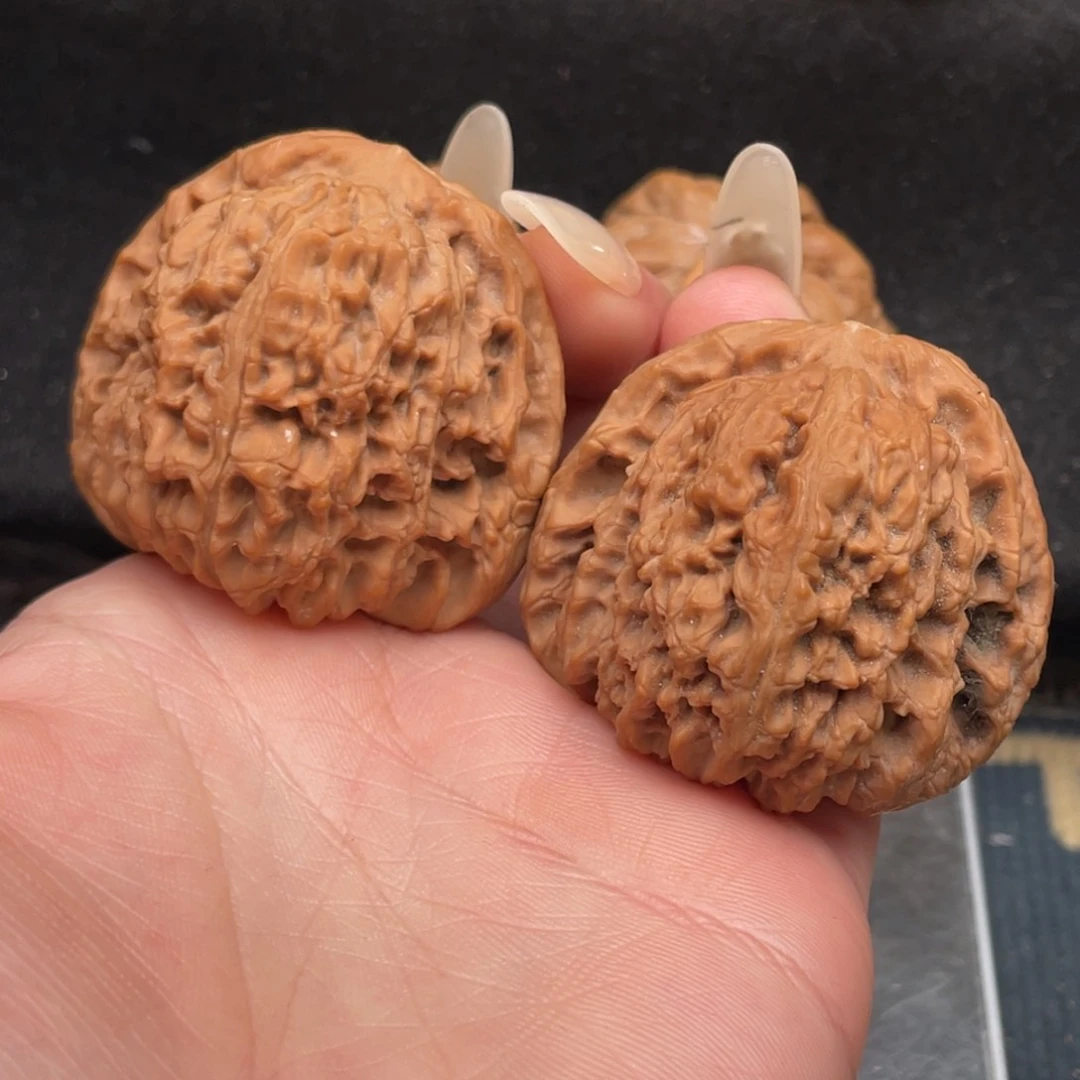 文玩核桃把件南疆44全品