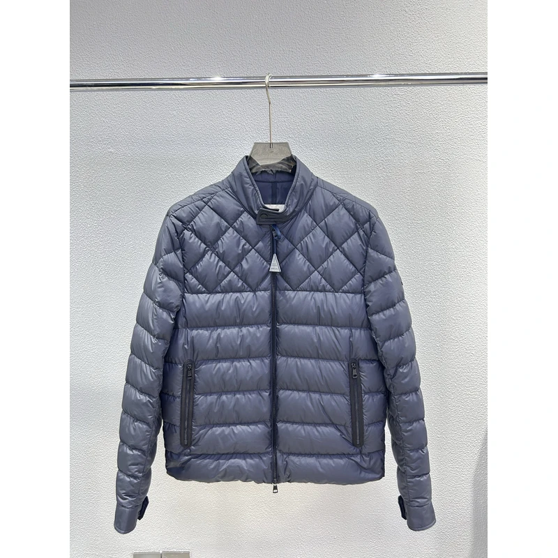 现货Moncler盟可睐 1A00058 TUILE 皮标logo哑光薄款羽绒服