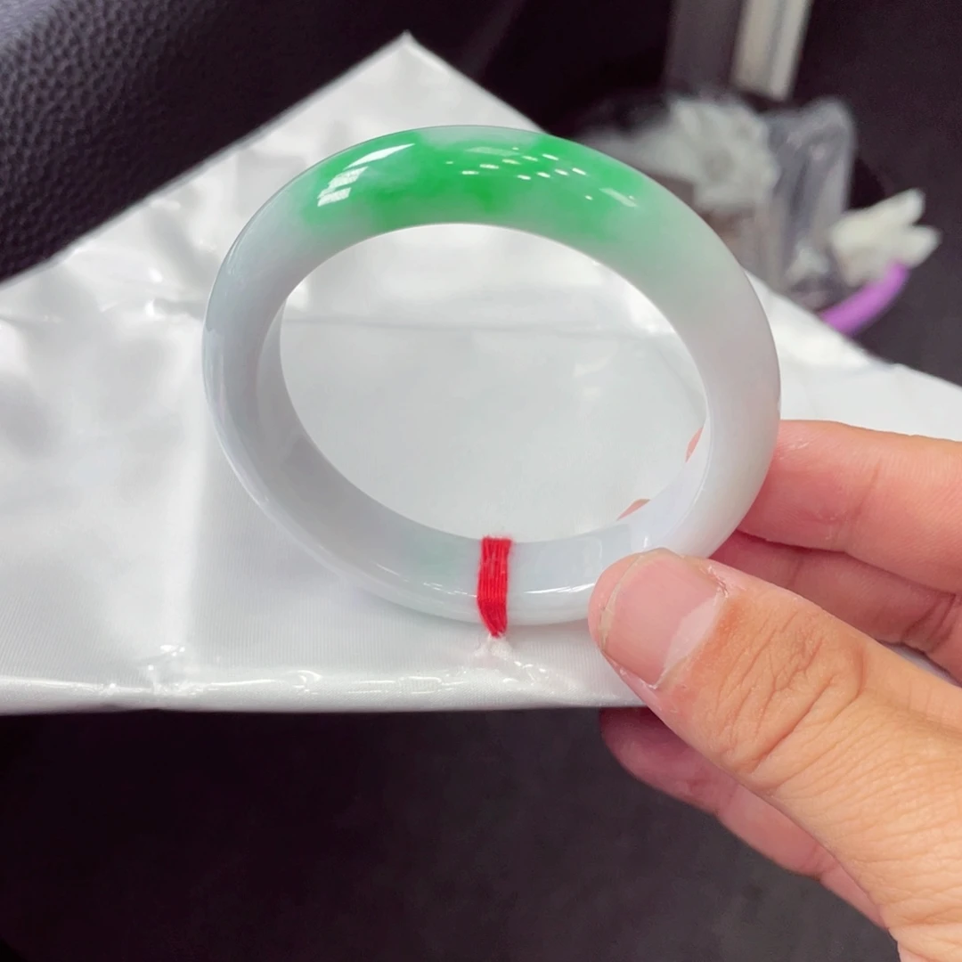 翡翠未镶嵌手镯翡翠