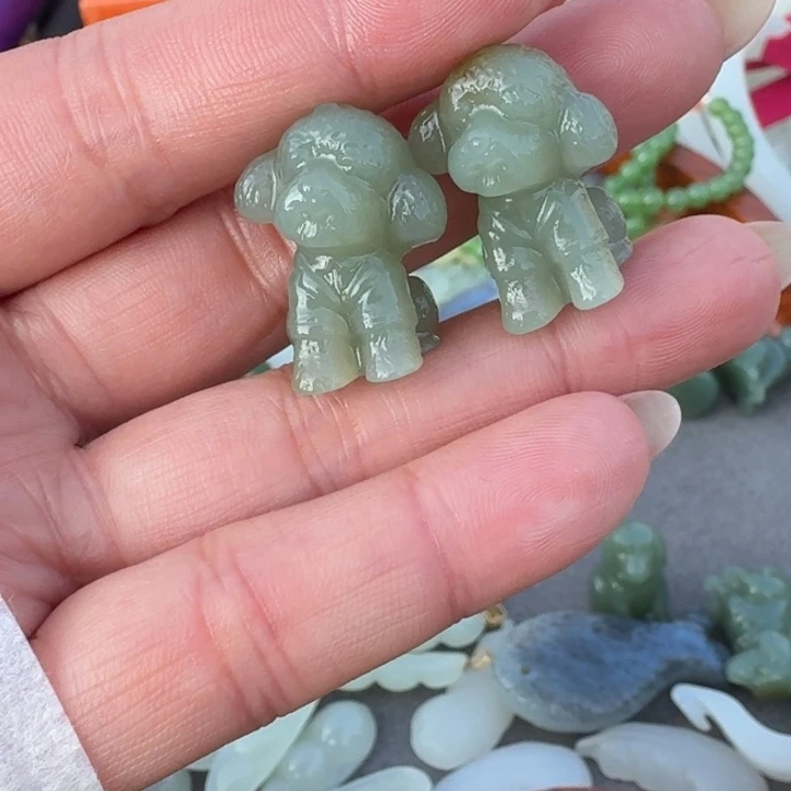 和田玉未镶嵌颈饰拍一发一大学生