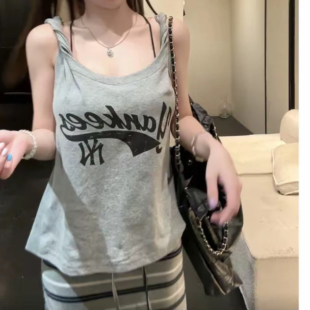 宽松型夏季吊带百搭设计感时尚内搭背心2025新款气质背心