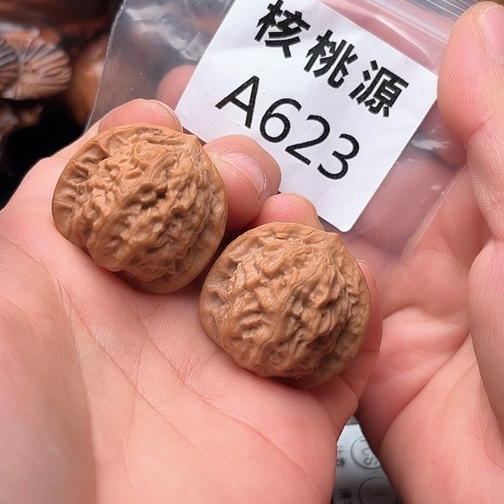 吊坠文玩核桃瓷娃娃32