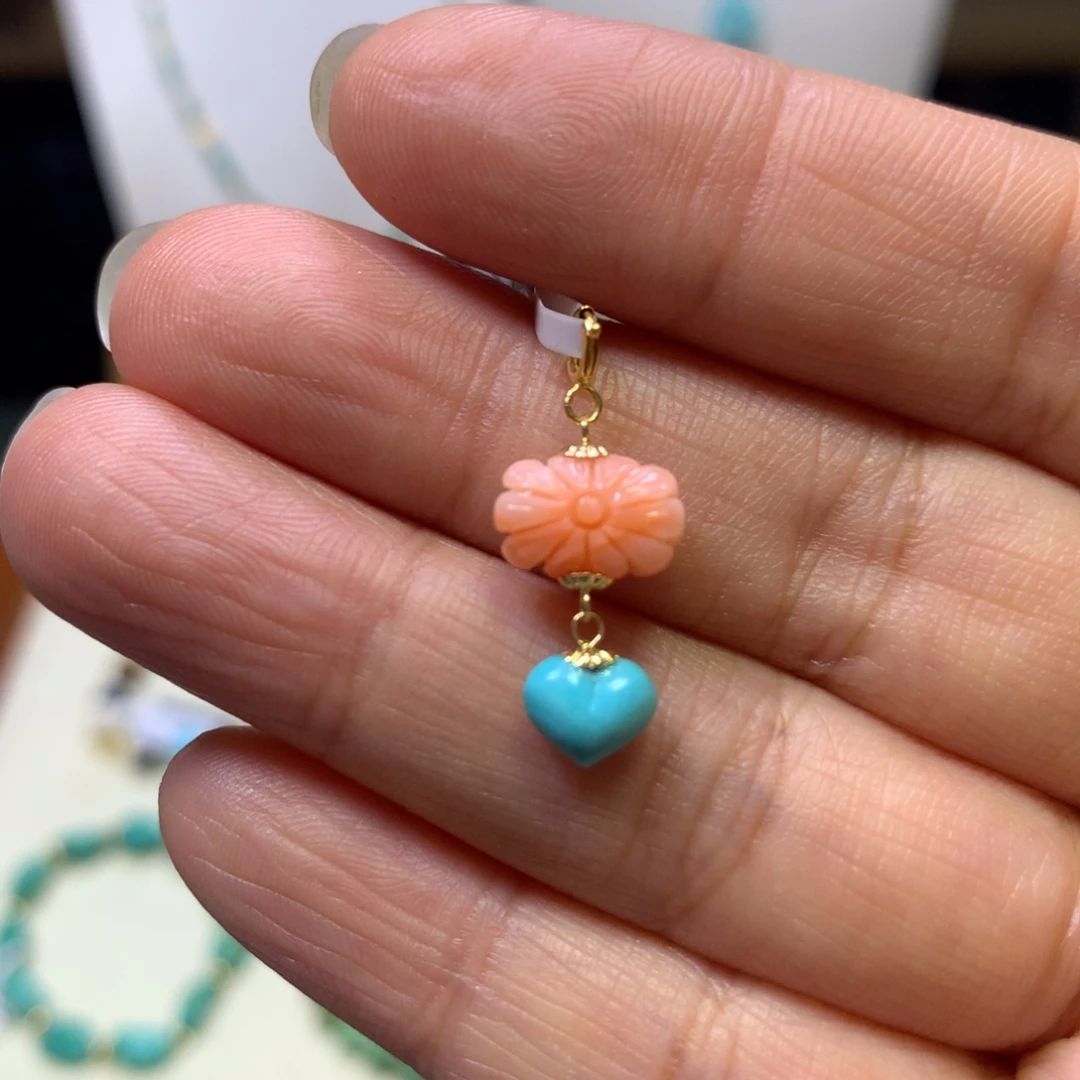 绿松石18K金镶嵌挂件