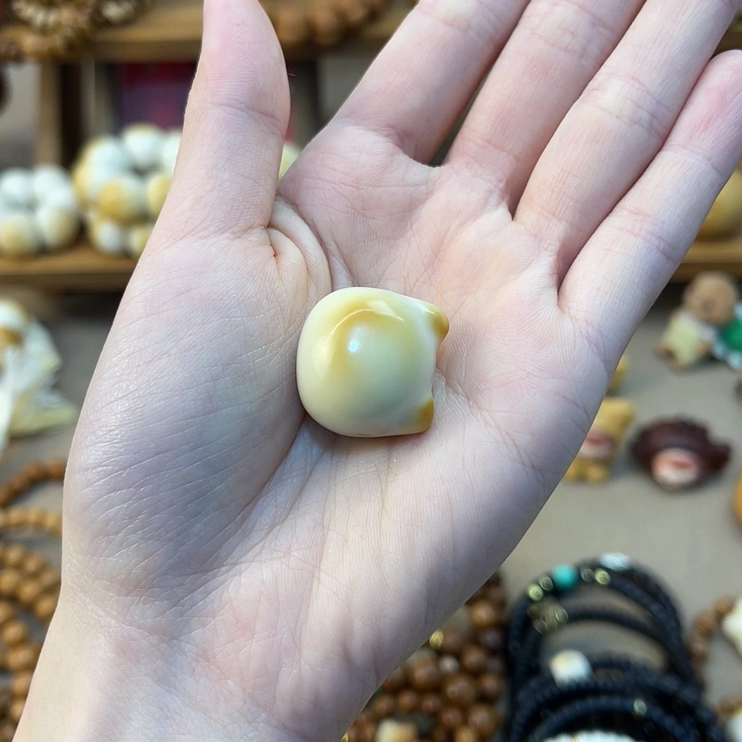 哈***哈吊坠菩提根/象牙果配件一个