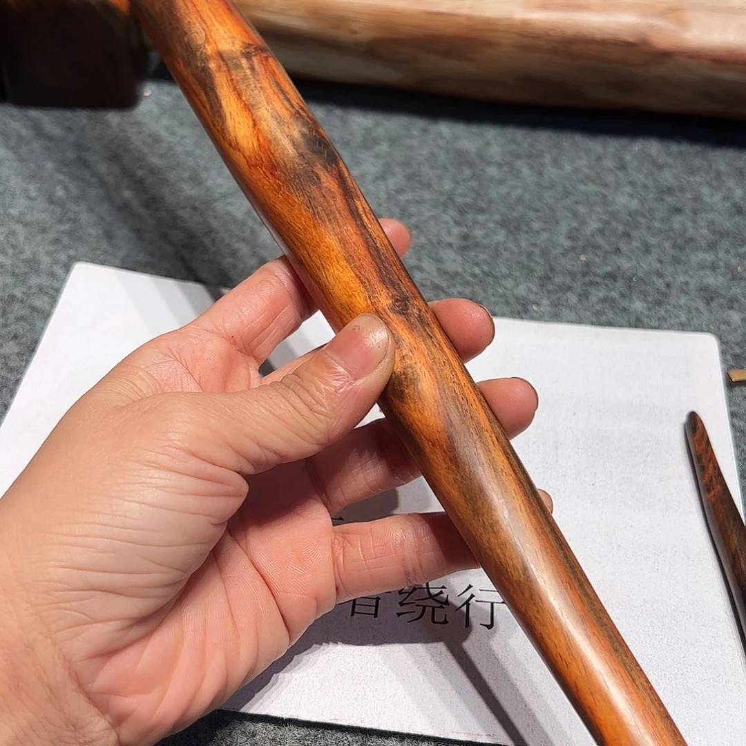 交趾黄檀（大红酸枝）永****）