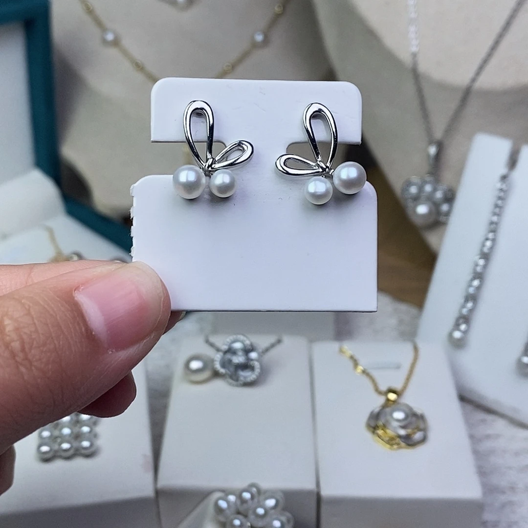 银S925镶嵌淡水珍珠耳饰