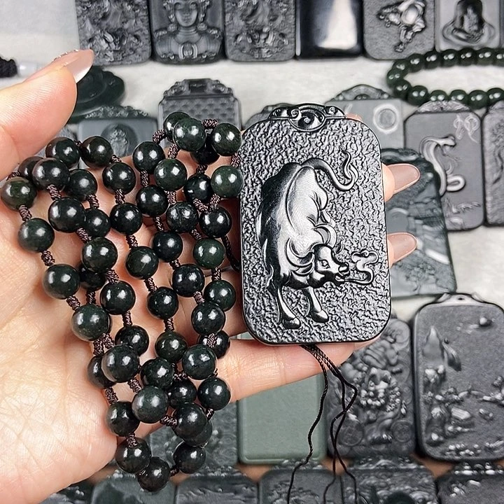 和田玉颈饰未镶嵌