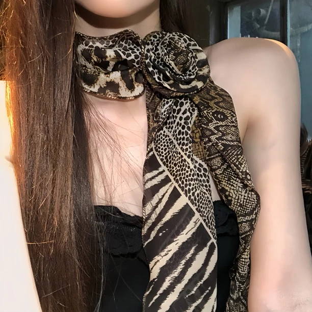 美式复古辣妹豹纹玫瑰花丝巾百搭小众设计千禧风甜酷薄款领巾围巾
