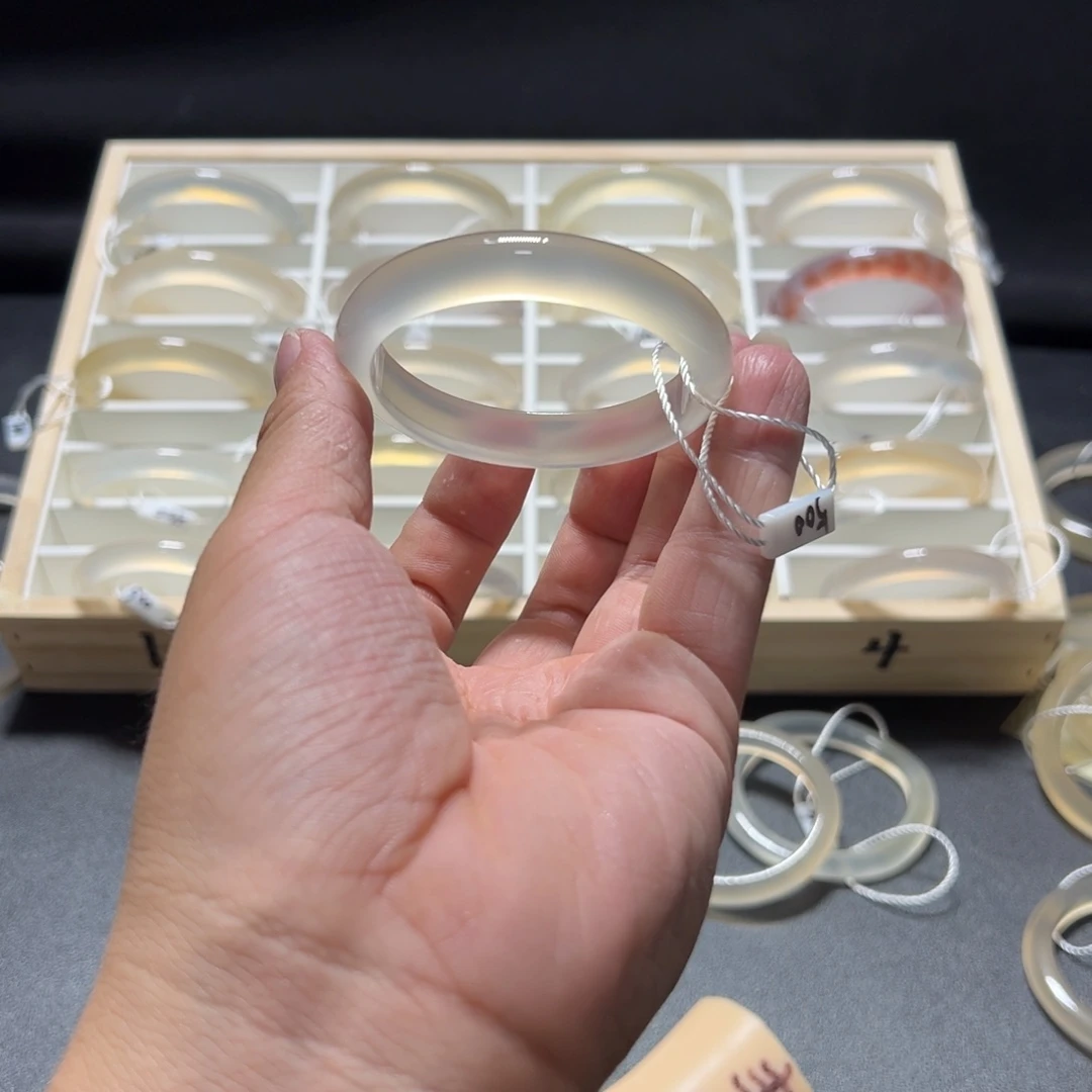 玛瑙/玉髓手镯未镶嵌糖****子