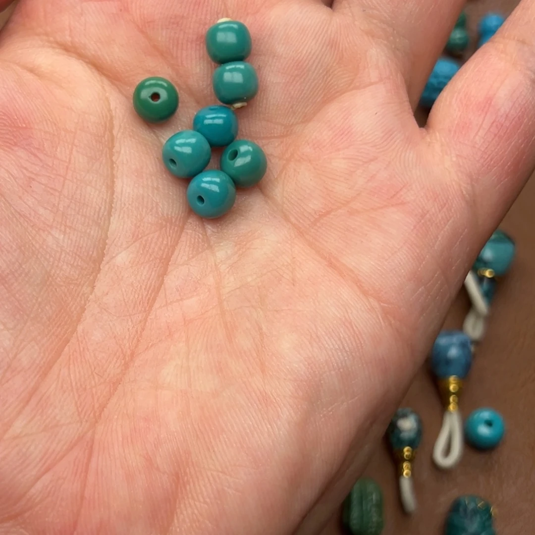 斯***特绿松石未镶嵌颈饰