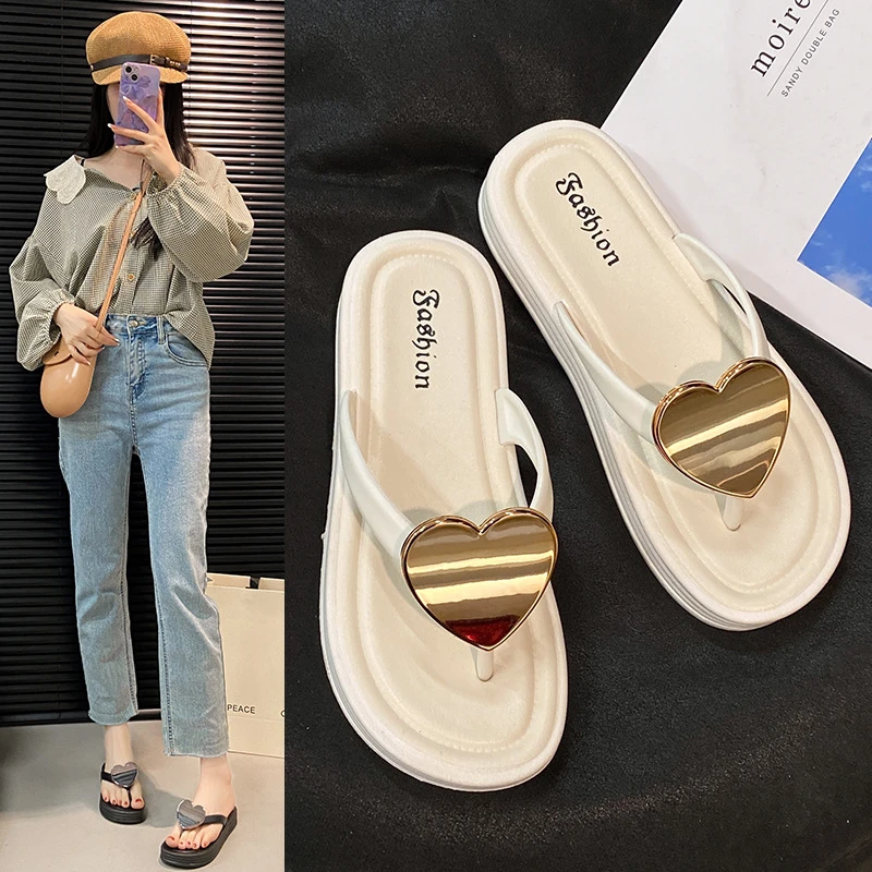 新款时尚外穿耐磨增高沙滩夹脚人字拖鞋桃心网红爆款女士