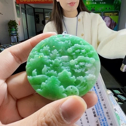 翡翠未镶嵌颈饰翡翠