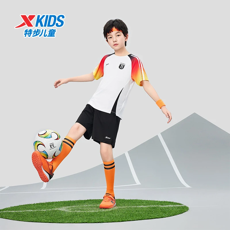 【足球套装】特步儿童夏季针织短袖大童户外透气运动装6752265A9193