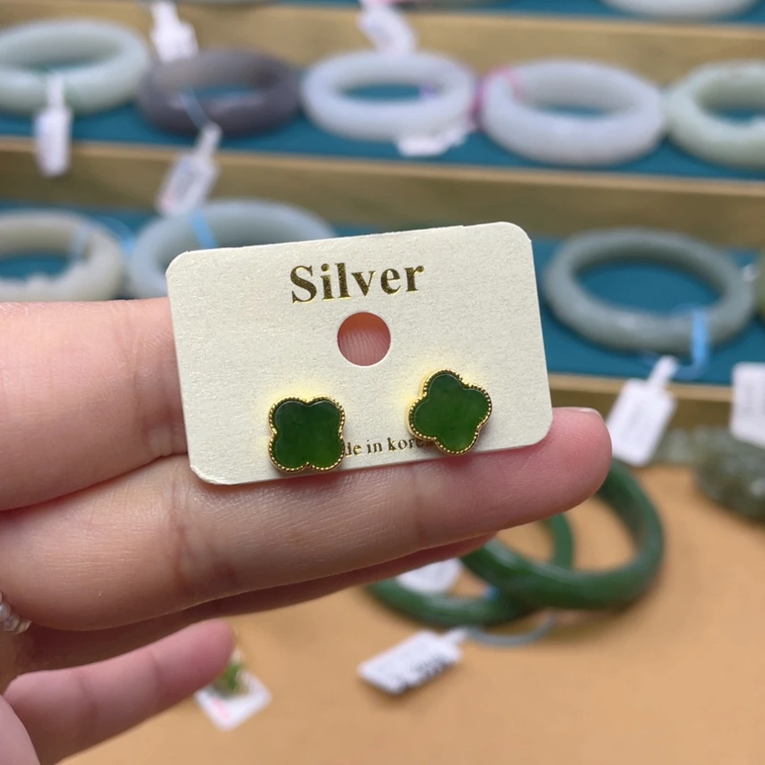 和田玉未镶嵌耳饰