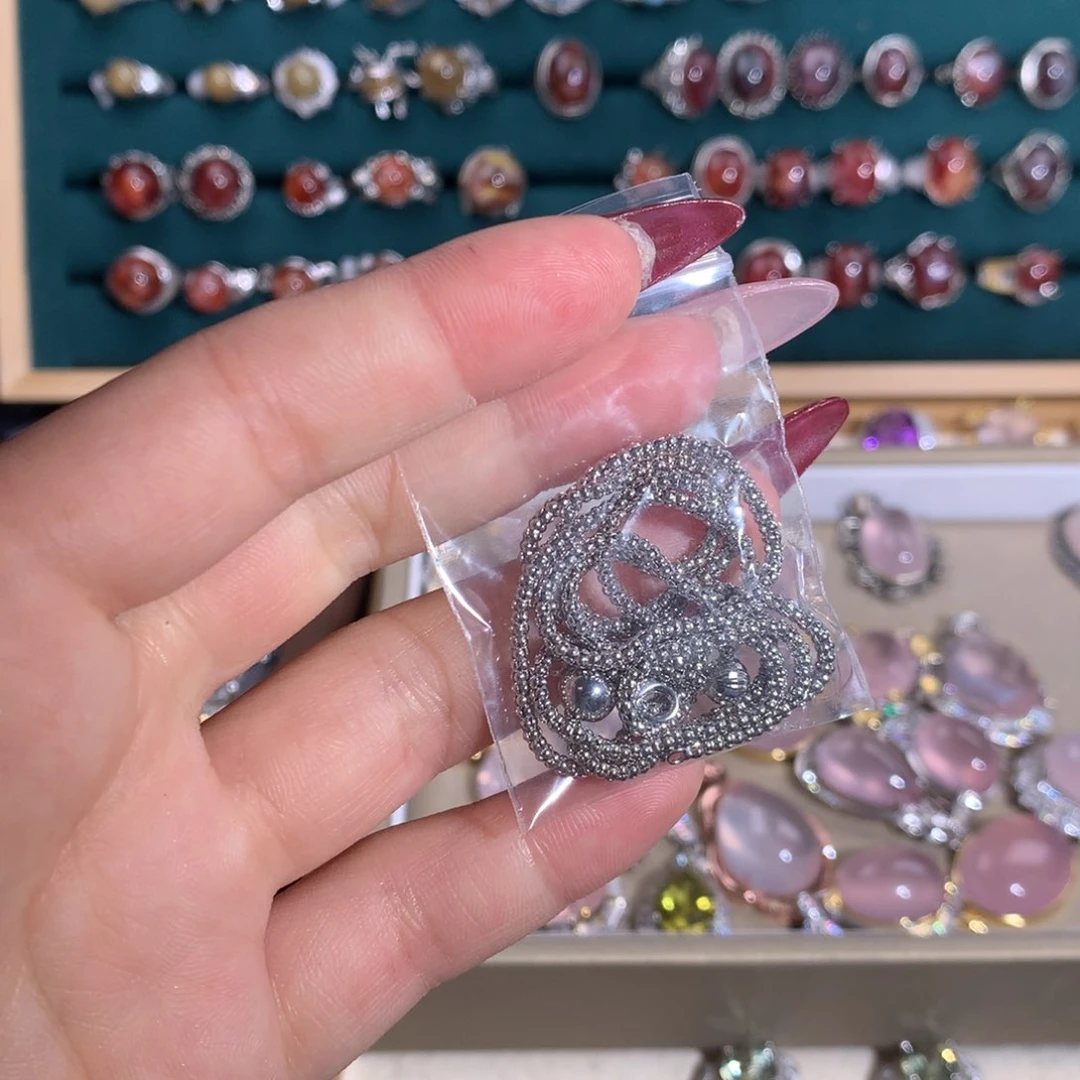 【闪购商品】水晶戒指银S925镶嵌?*?链子