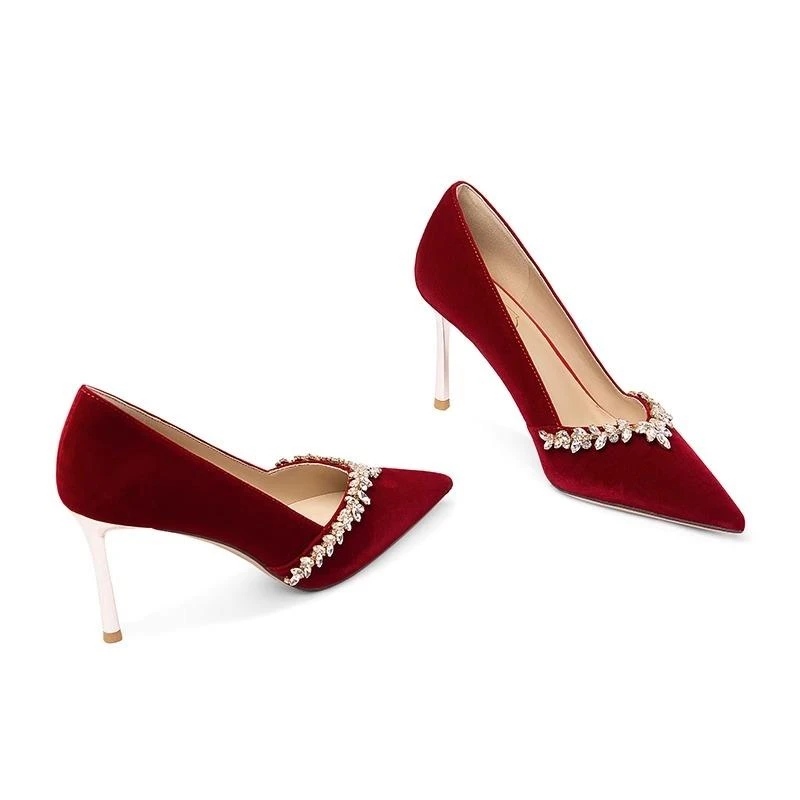 2025年新款新娘婚鞋不累脚红色水钻秀禾服敬酒两穿尖头细跟高跟鞋