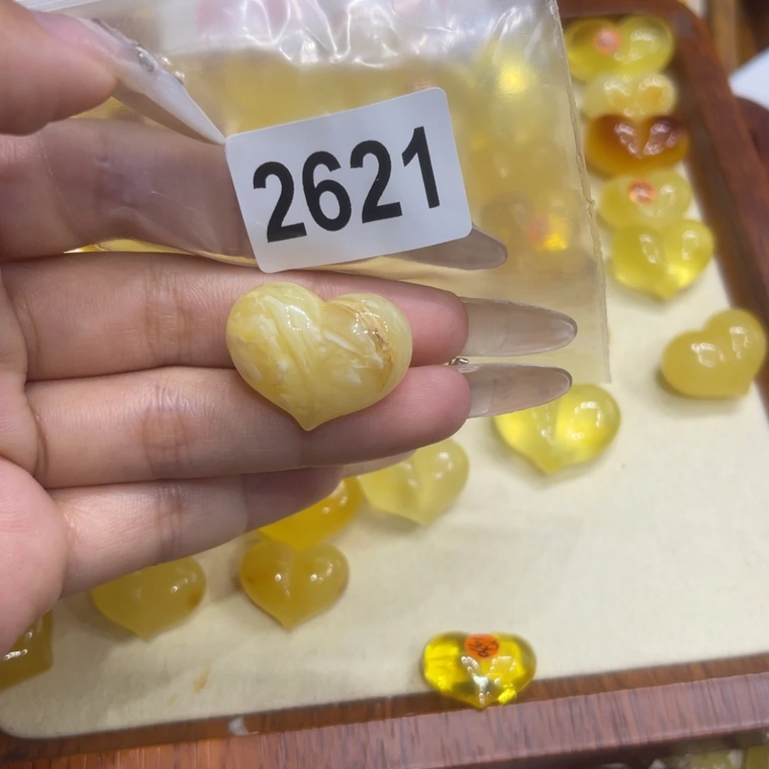 磬***丶琥珀未镶嵌珠宝奇石