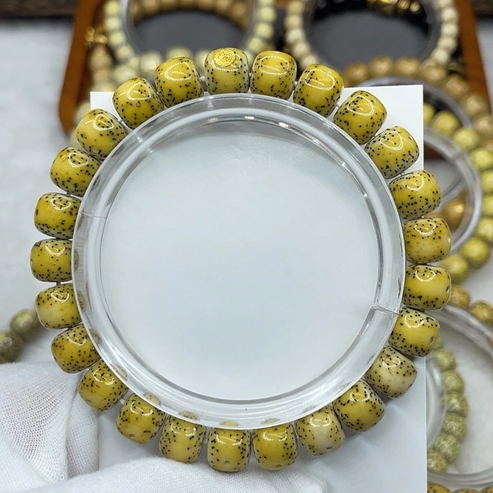 星月菩提手串原生态9.5✖️8.5通体留白鸡油黄