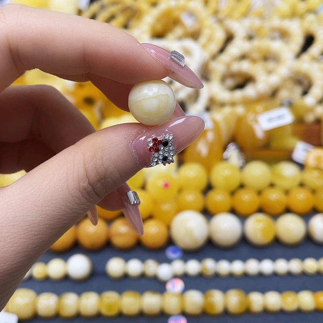 裸石蜜蜡未镶嵌12.4mm瑕疵
