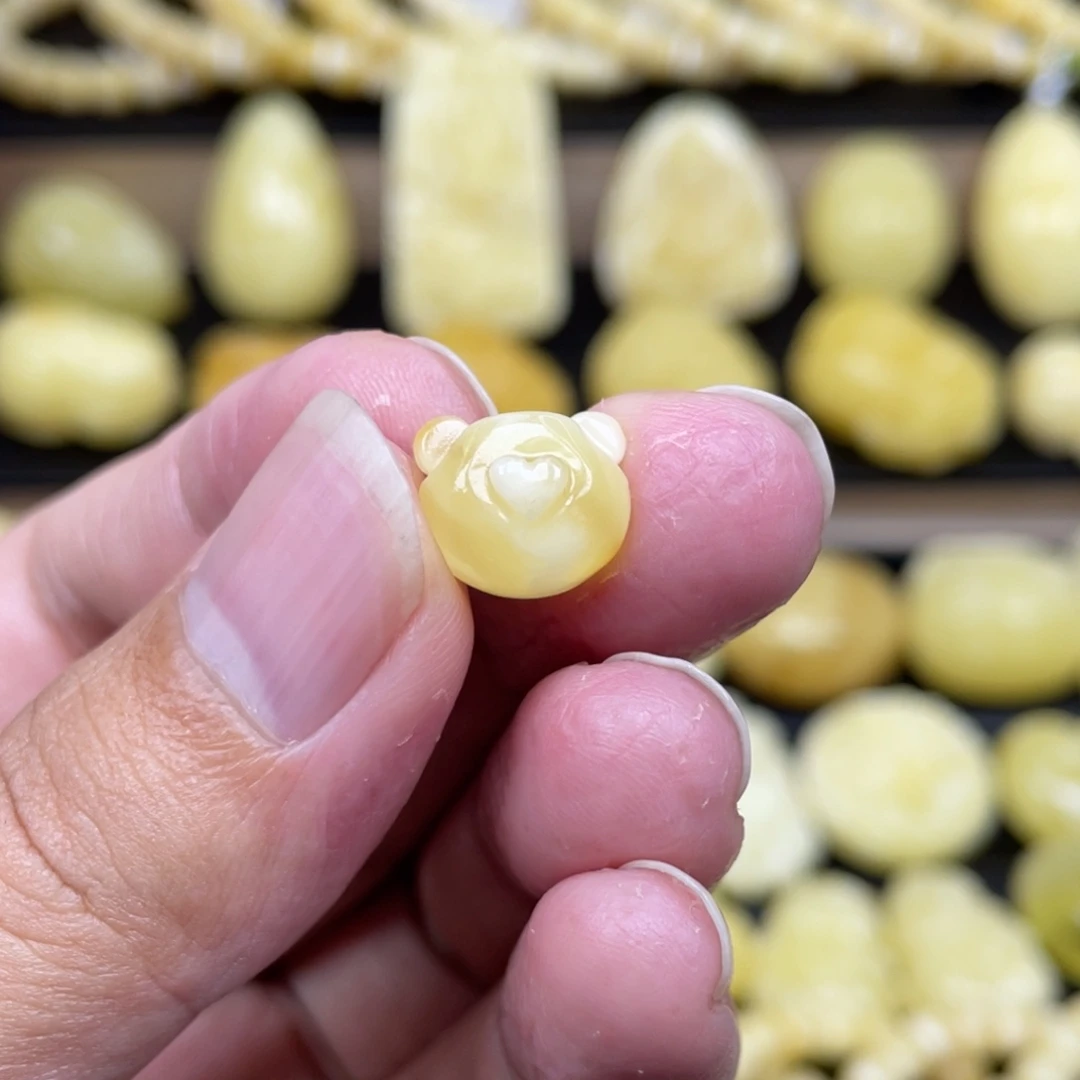 琥珀未镶嵌裸石琥珀蜜蜡