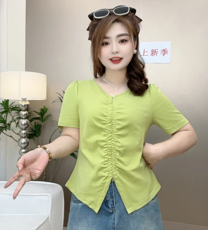 大码女装夏季新款拉链褶皱V领洋气显瘦短袖不规则开叉小众百搭T恤