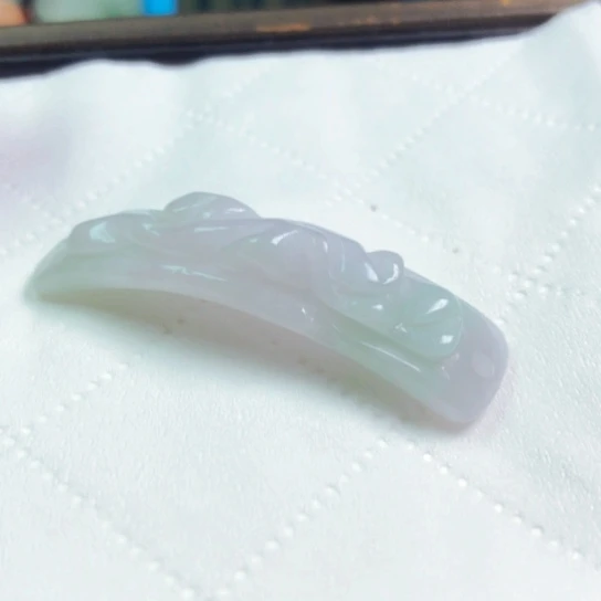 翡翠颈饰未镶嵌天****远吊坠