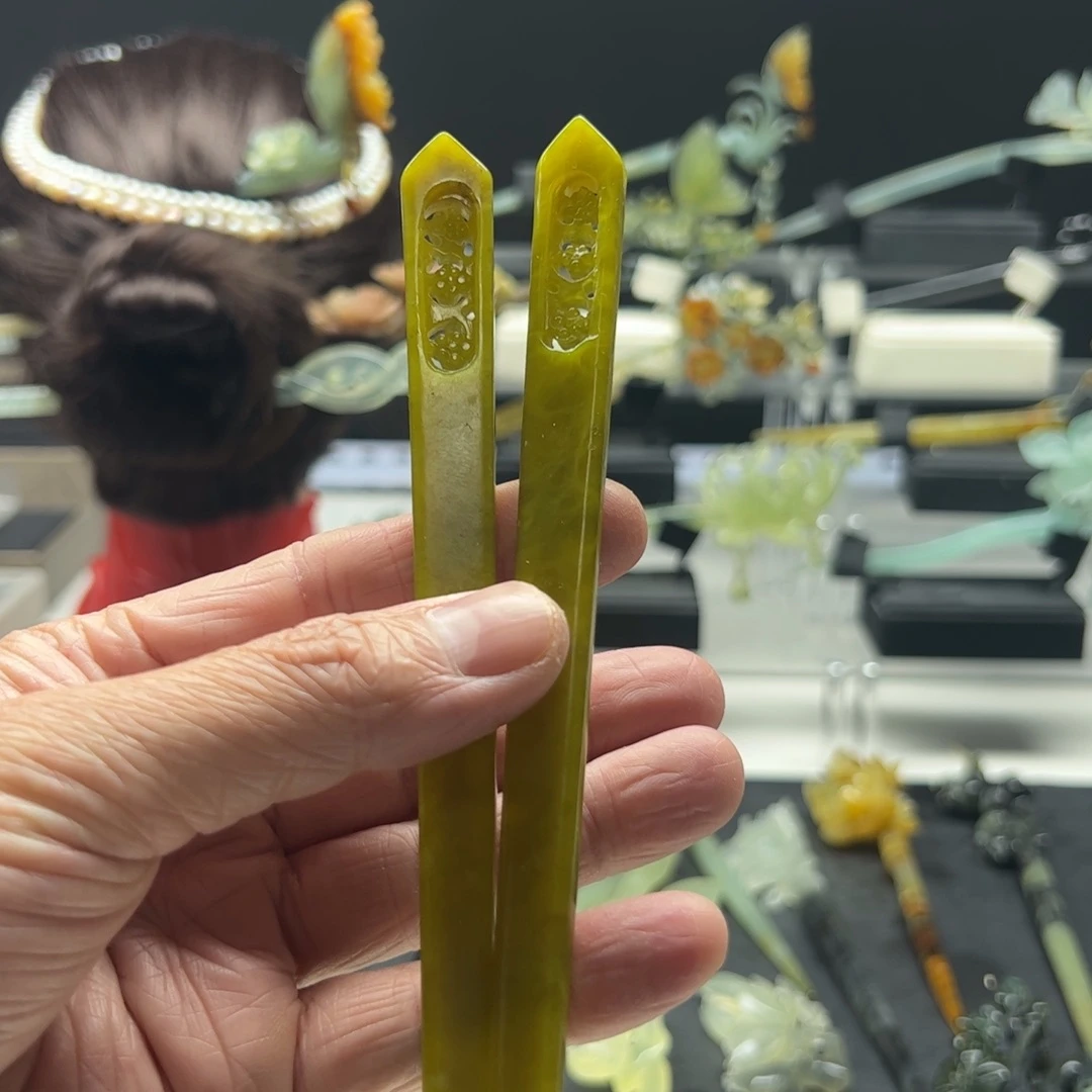 岫玉福利发簪未镶嵌墨****?