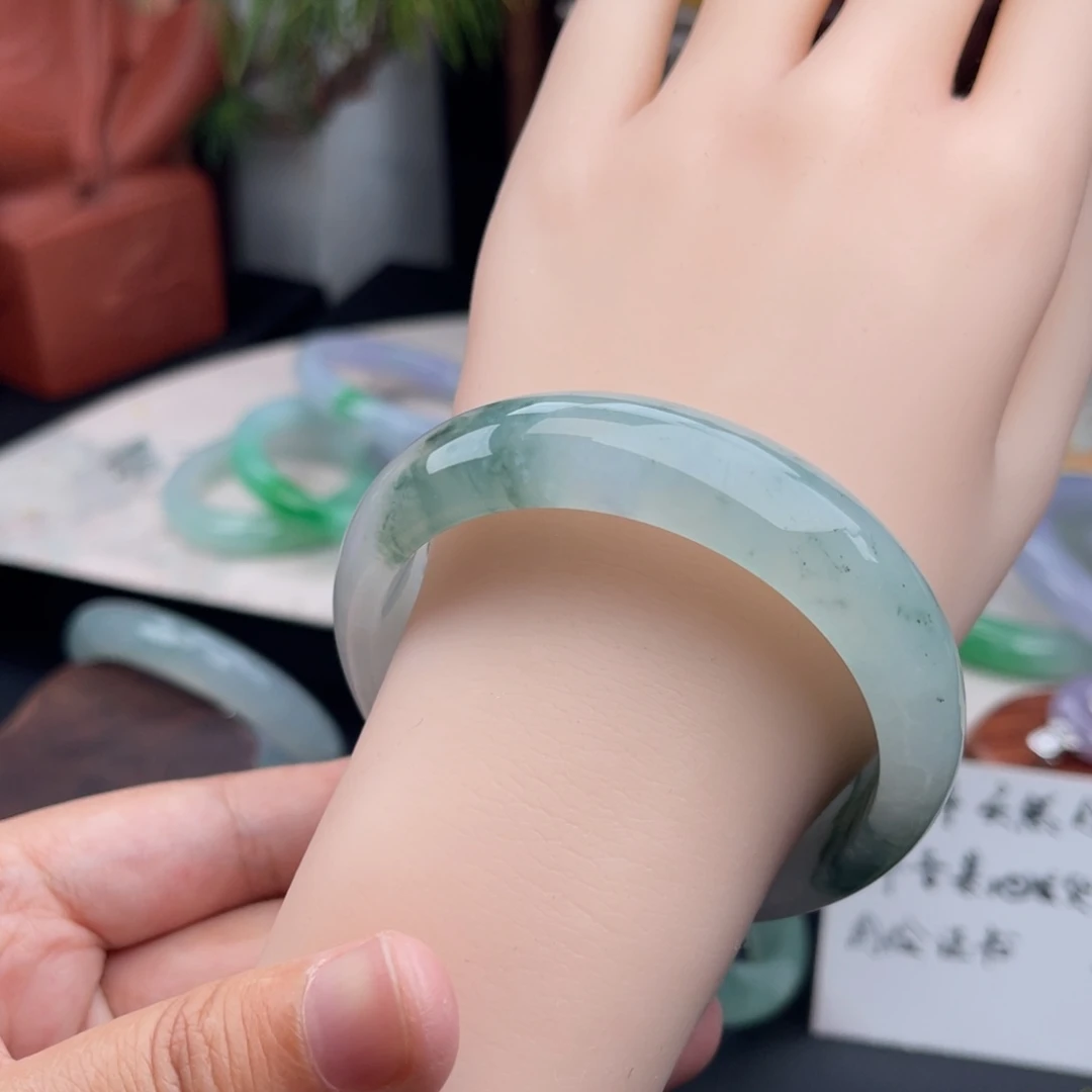 未镶嵌手镯翡翠轮胎飘花