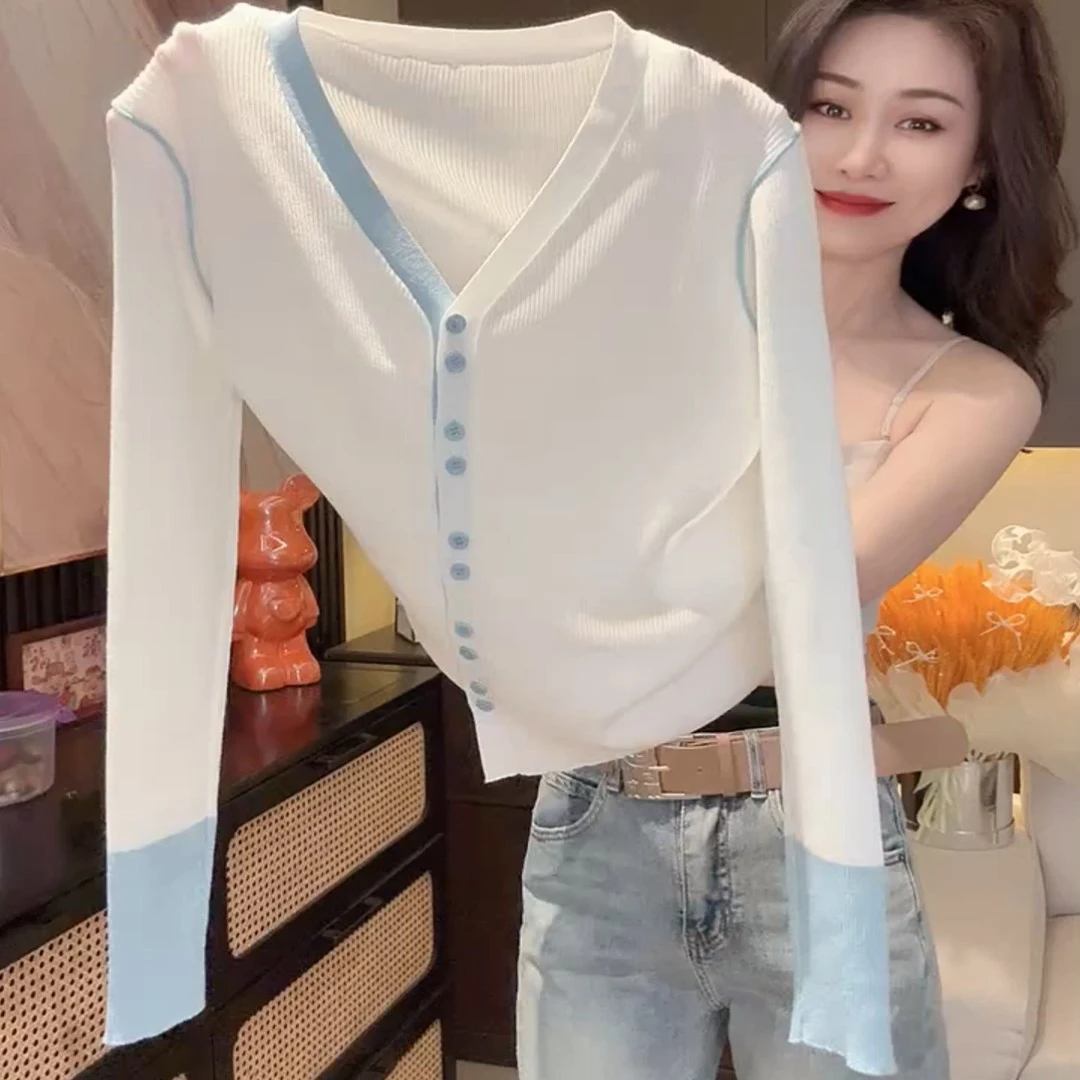 韩系chic高级感超好看上衣设计感小众白色V领假两件长袖T恤女盛夏