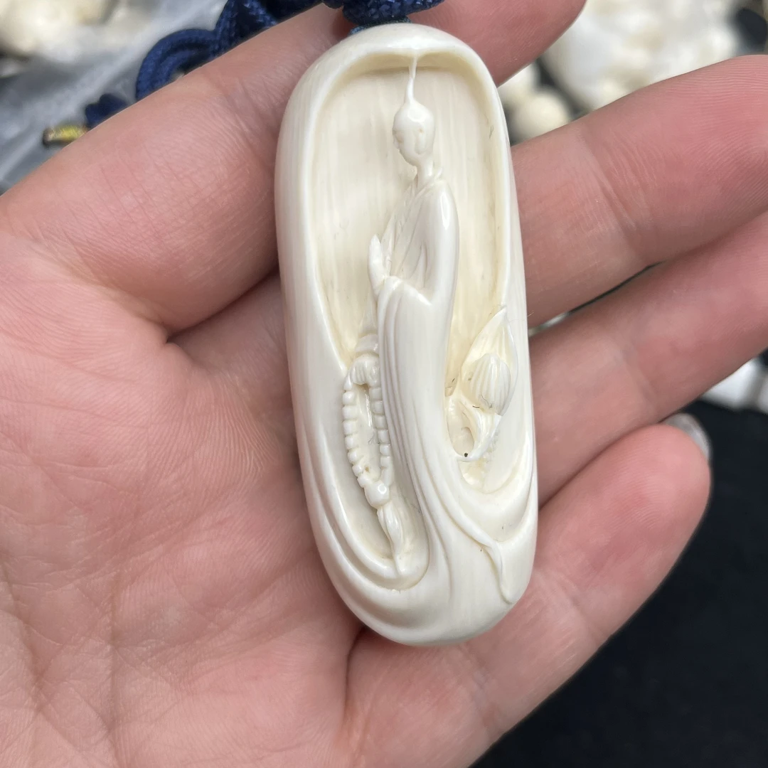 猛犸牙雕刻悟道佛大师工61✖️24✖️21mm，33克左右（微瑕，介意慎拍）