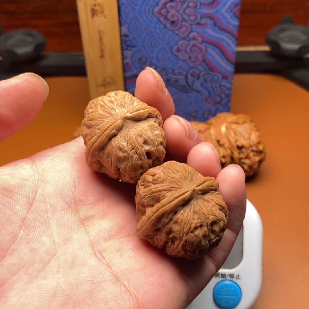 黑乎乎我真的要睡咯晚安了