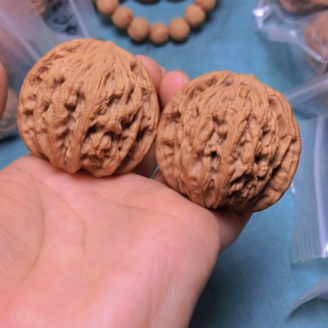 【闪购商品】核桃把件42狮虎兽磕尖