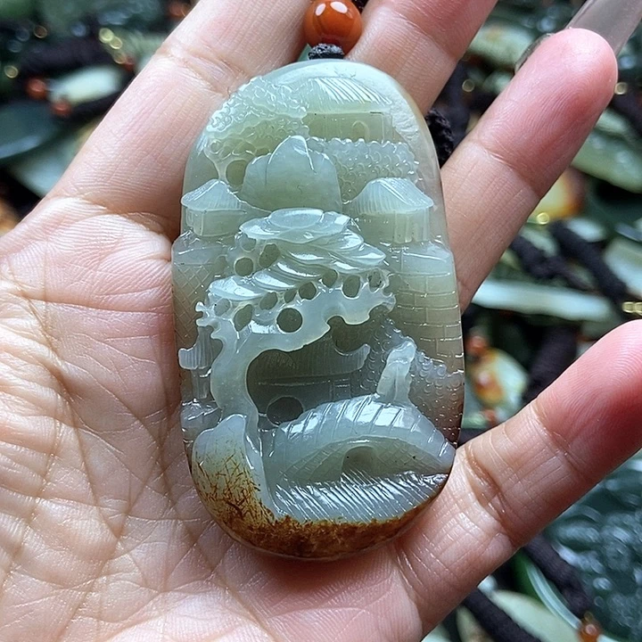 和田玉颈饰足铂镶嵌