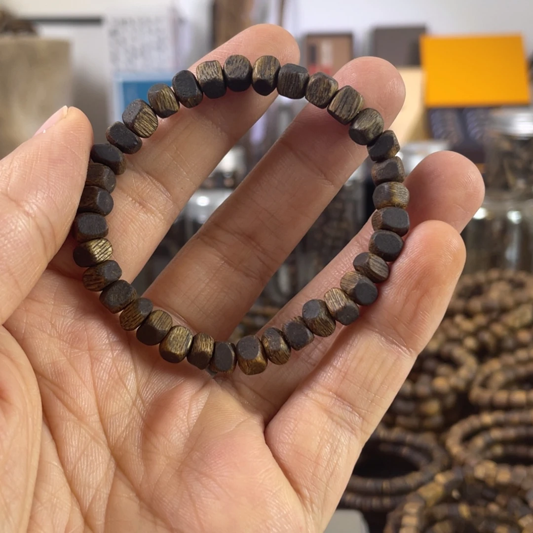 竖纹随形碎银子4g+沉香手串99沉