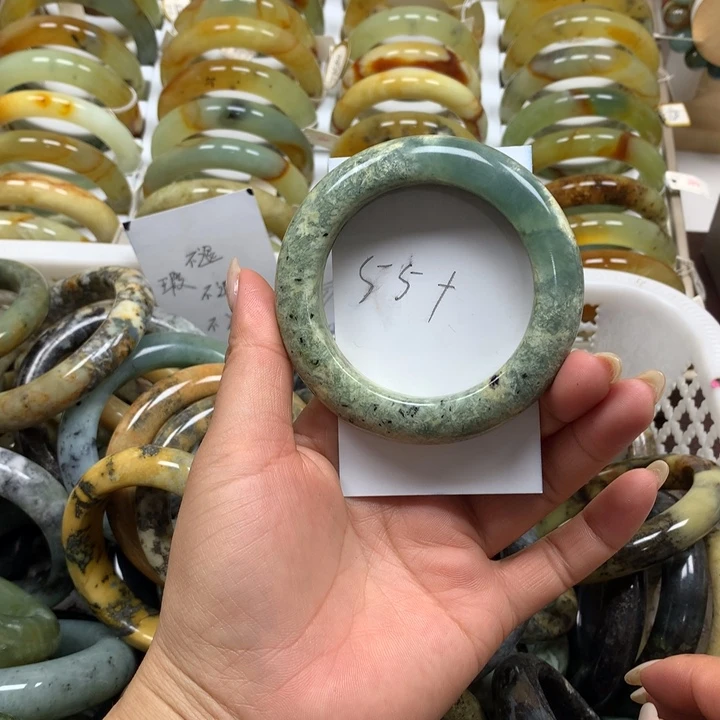 未镶嵌蛇纹石玉手镯