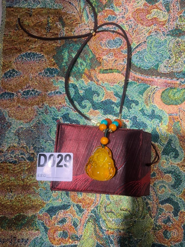 029琥珀佛吊坠（闪购商品）