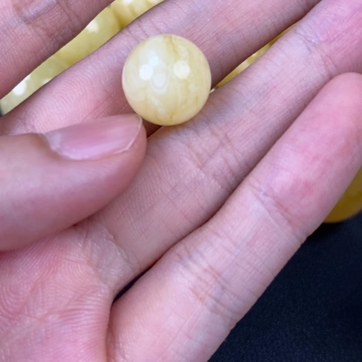 未镶嵌琥珀裸石天然原矿62