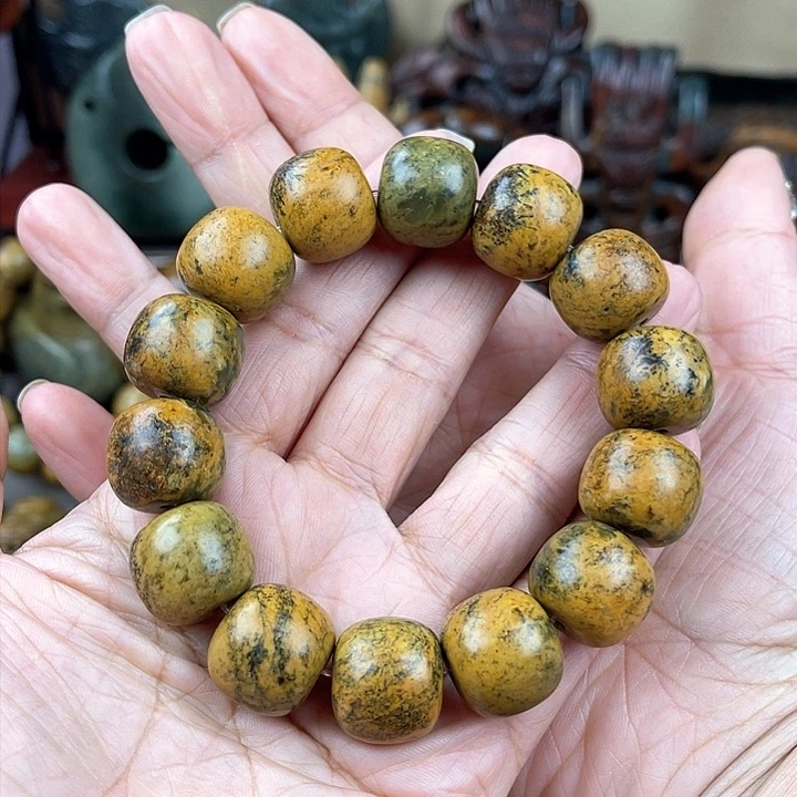 岫岩河磨玉（透闪石质玉）手串未镶嵌一*