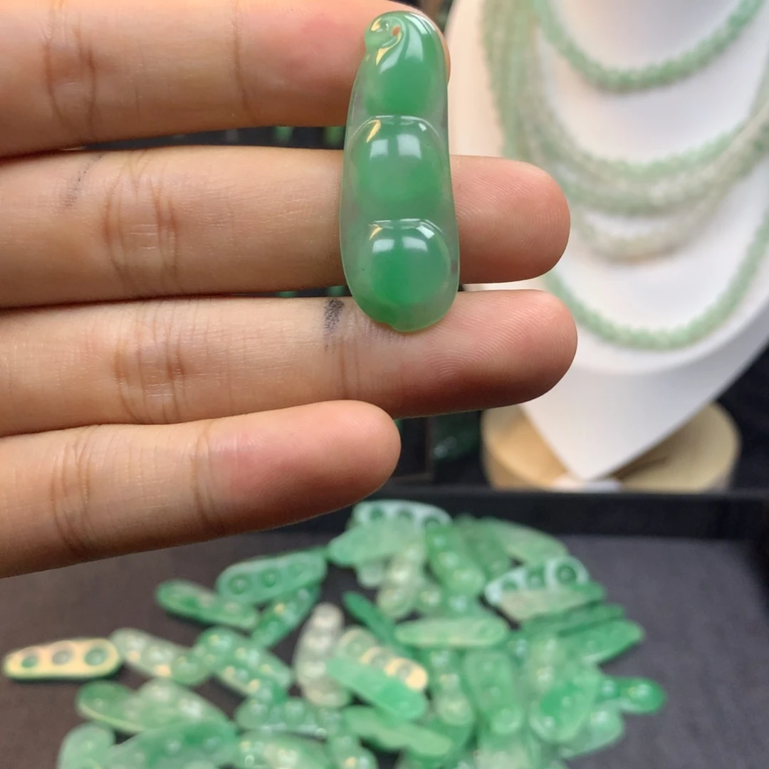 石英质玉合金福豆