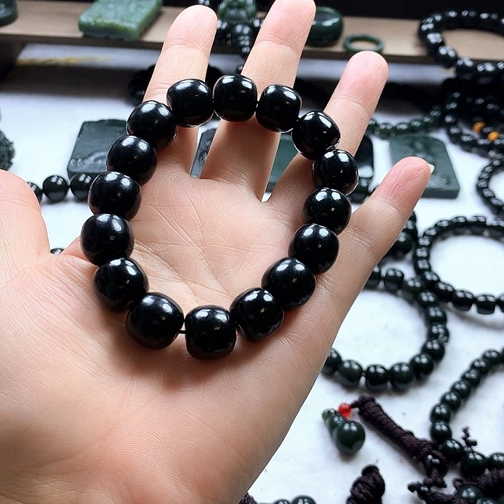 手链未镶嵌和田玉（青玉）致****春