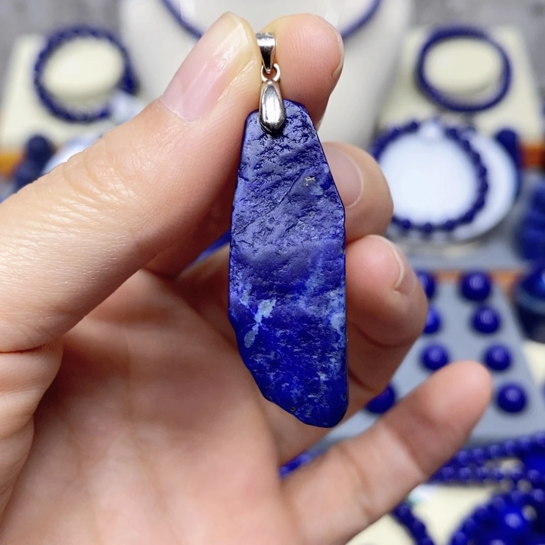 青金石未镶嵌颈饰