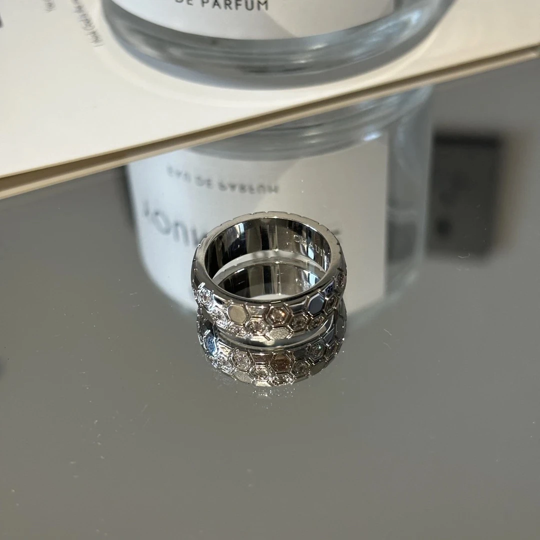 钛钢戒指 不掉色精工宽版蜂窝镶钻戒指女 菱形蜂巢轻奢气质