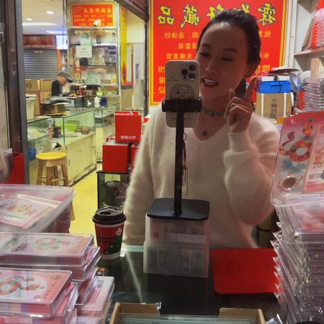 只**凡年末活动………….