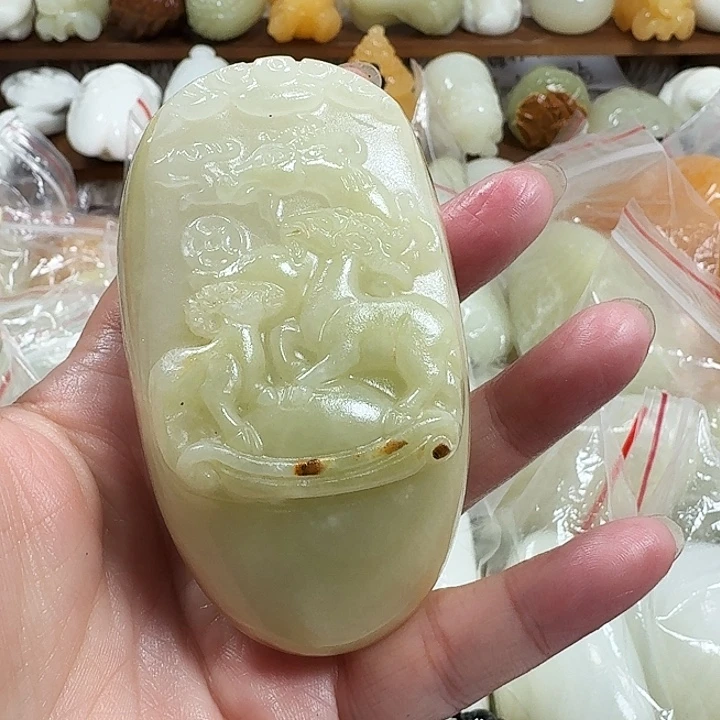 大***伟砖雕石头手把件不退不换