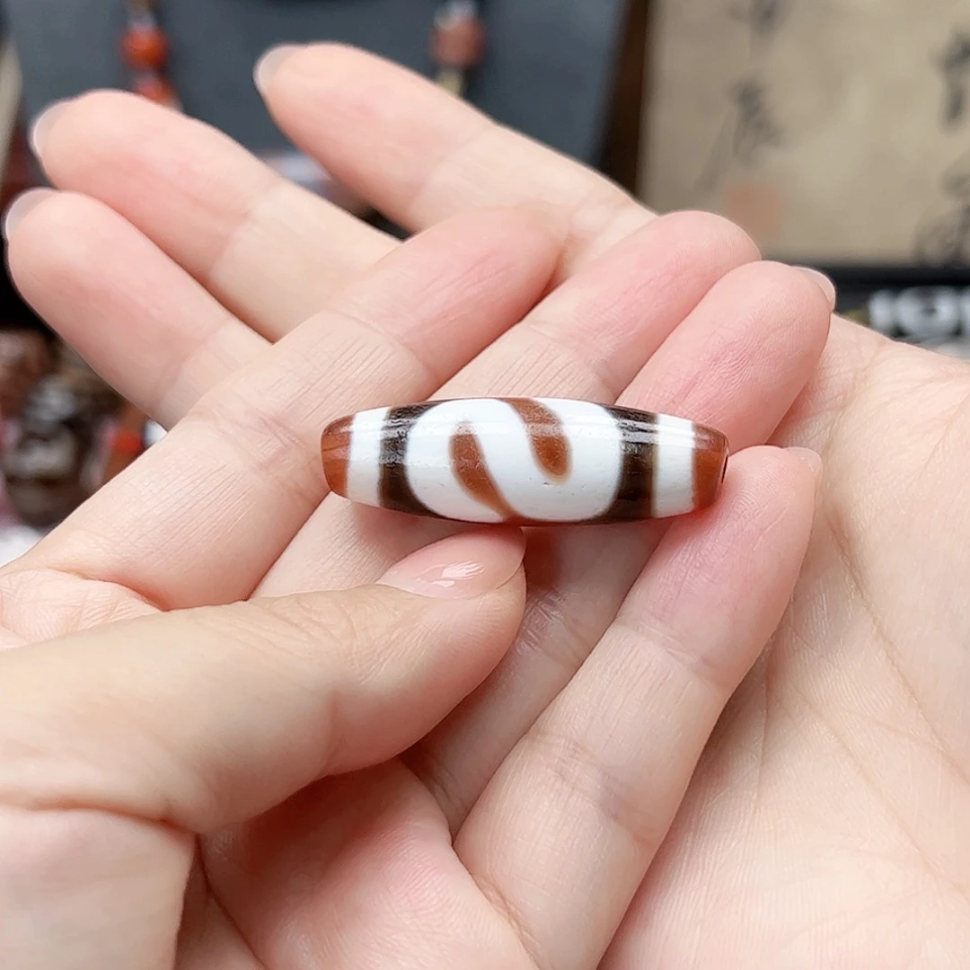 雪***舞玛瑙/玉髓合金颈饰
