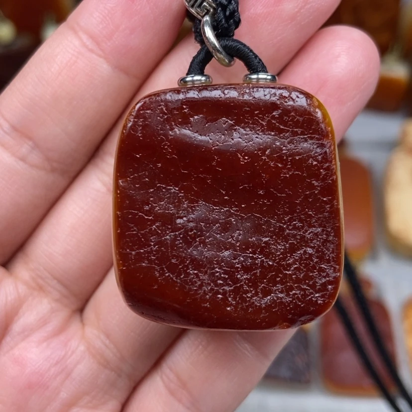 【闪购商品】未镶嵌吊坠(赠链)琥珀