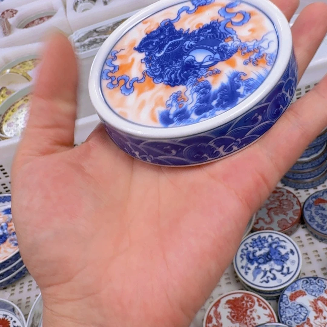 瓷片帆红醒狮盖置景德镇