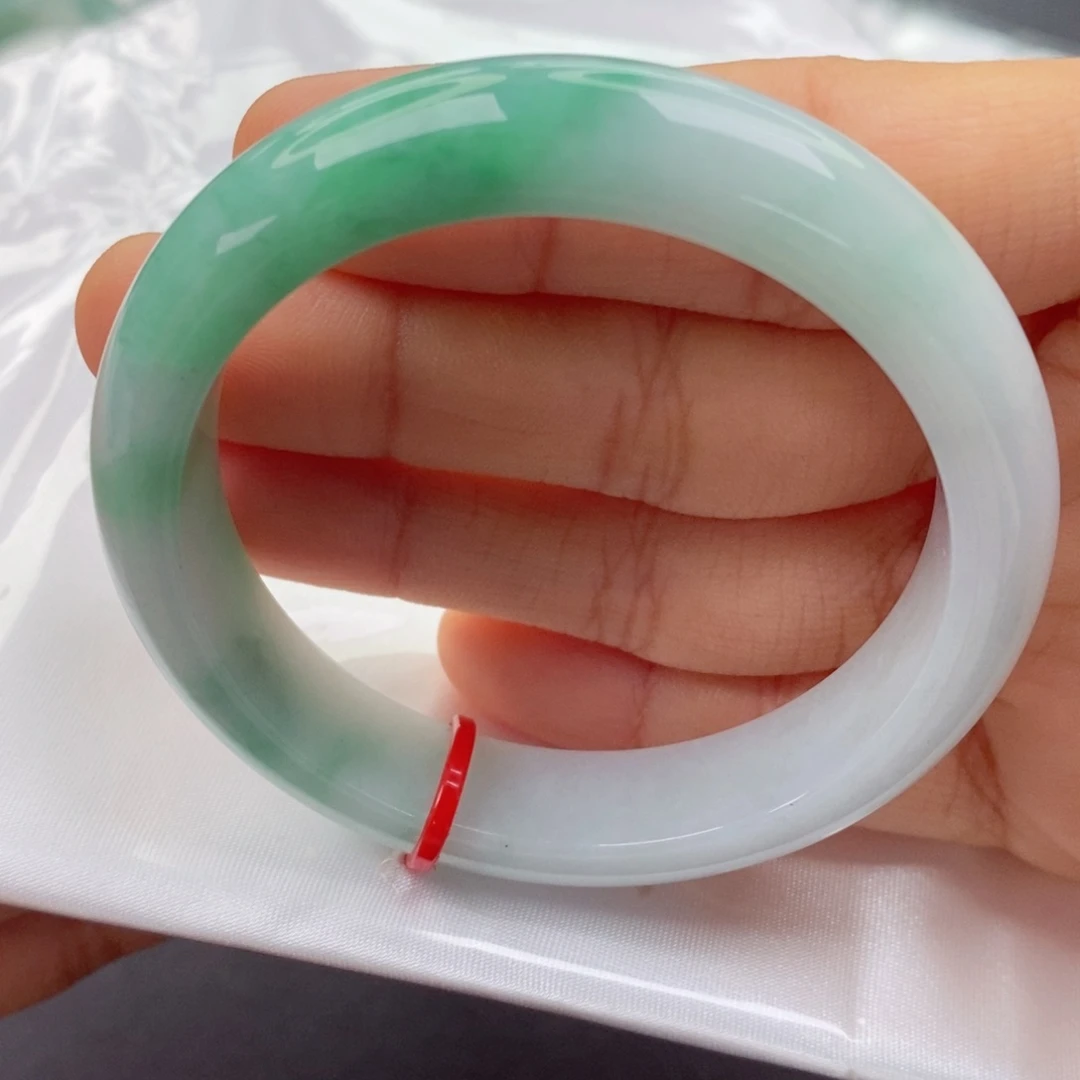 翡翠未镶嵌手镯50.7正圈